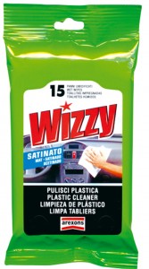 wizzy-1921-pulisci-plastica-satinato